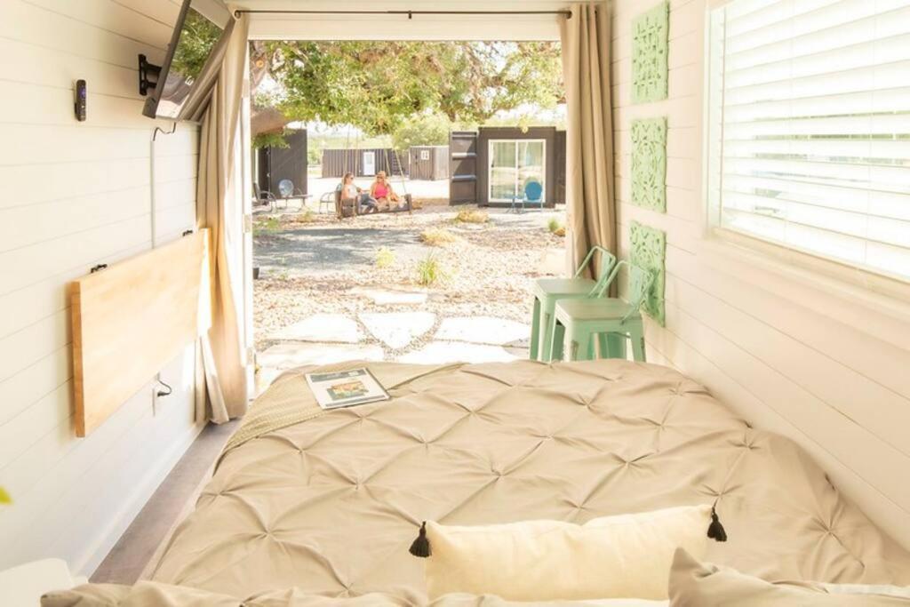 The Container Retreat @ 290 Wine Trail #10 Welcome Friends! Hye Eksteriør billede