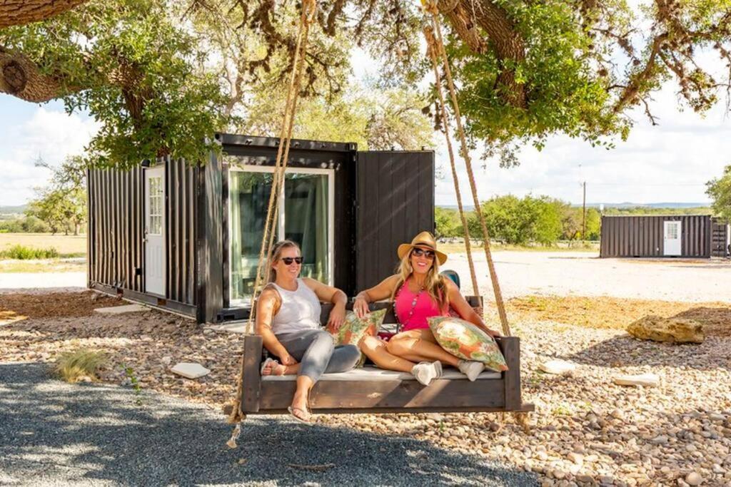 The Container Retreat @ 290 Wine Trail #10 Welcome Friends! Hye Eksteriør billede
